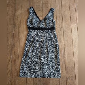 Women's Connected Petite Elegant Black and White Sleeveless Floral Dress Size 6